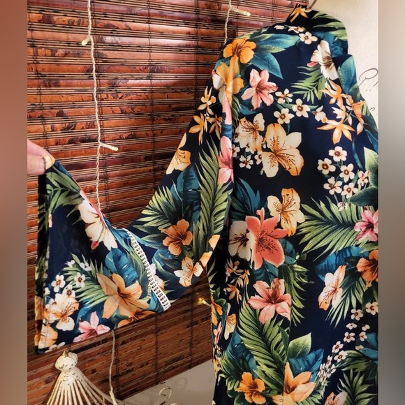 Liberty Love floral blouse. - Picture 2 of 4